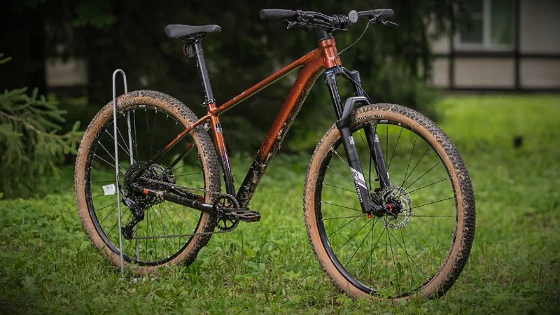 Stinger Graphite PRO 29 (2025): хардтейл для кросс-кантри и активных поездок